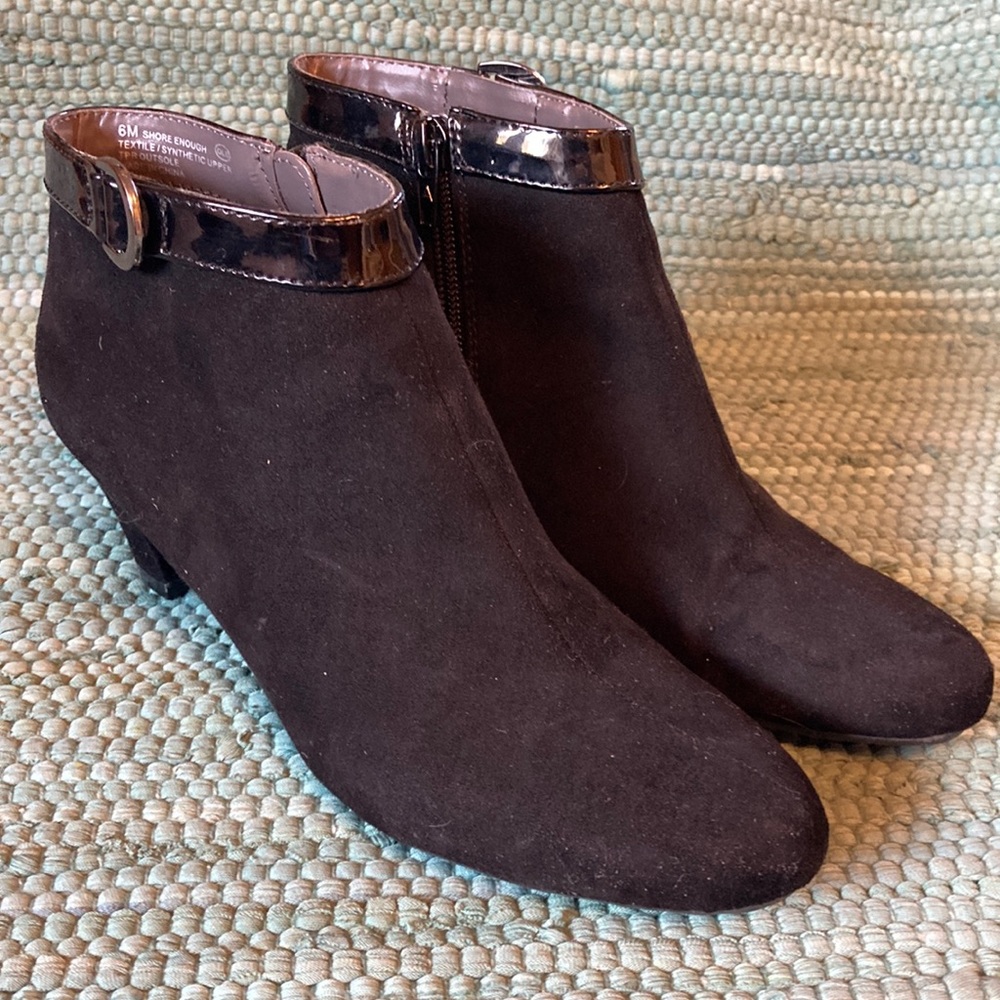 Like new A2 Heelrest by Aerosoles